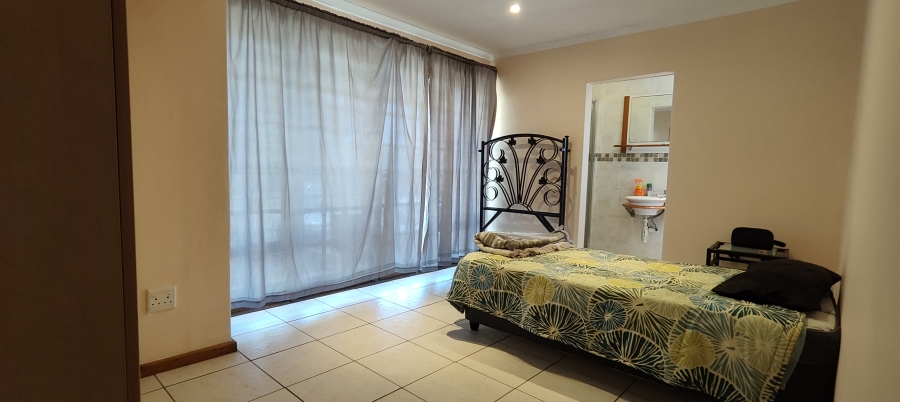To Let 4 Bedroom Property for Rent in Newton Park Eastern Cape